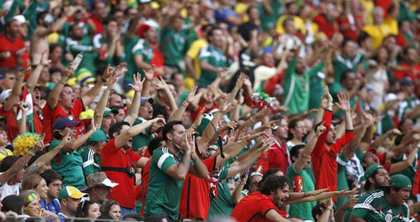 La FIFA sanciona a México por la “conducta discriminatoria y antideportiva de sus seguidores”