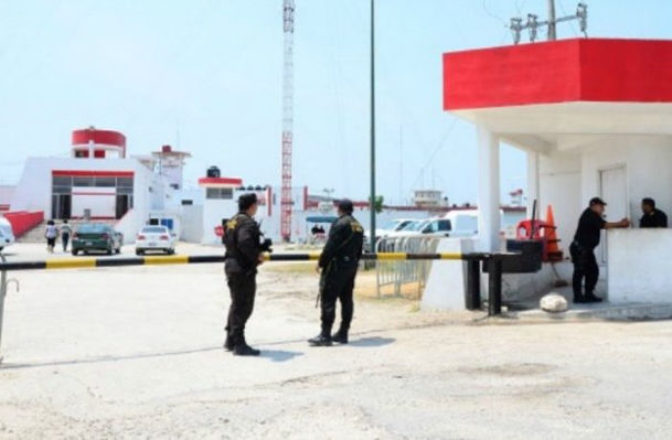 Casan a pareja gay en Cereso de Campeche