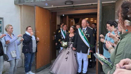 Königspaar heiratet in der Schützenmesse