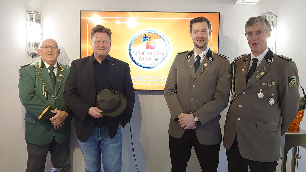 von links: Hans Georg Rohe, Thorsten Jacobs, Thomas und Josef Rosche | Foto: Schützenfest im Radio