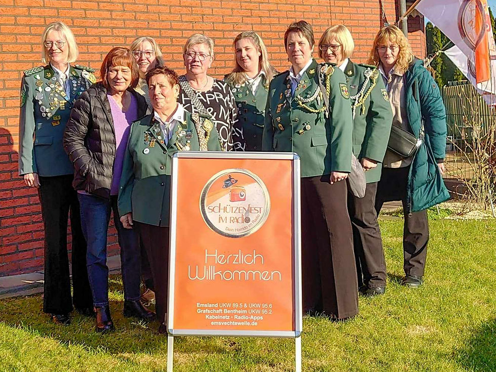 Frauenschießgruppen aus Aschendorf und Großer Sand | Foto: Schützenfest im Radio