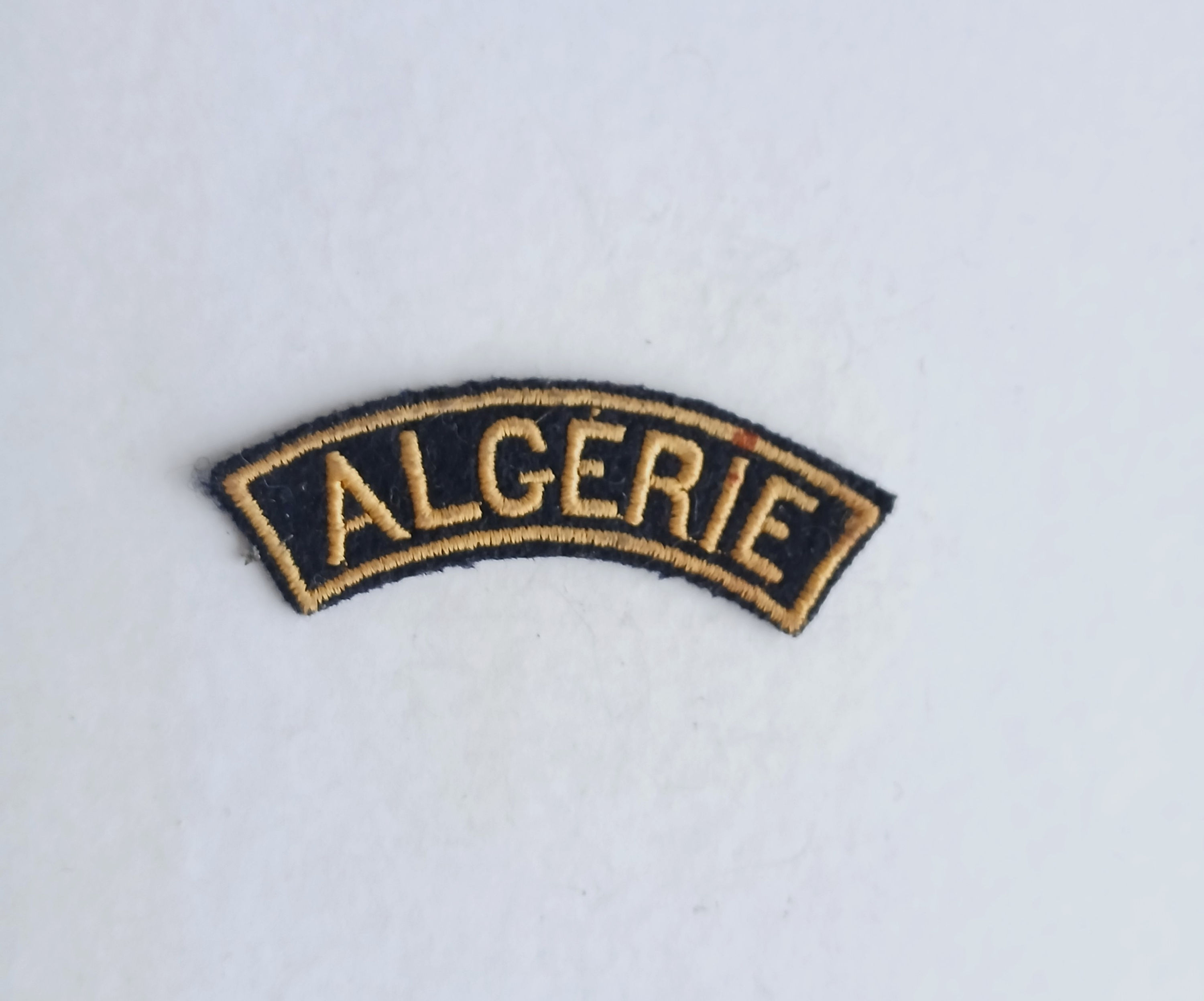 Titre d'épaule - FR183801a   Algérie