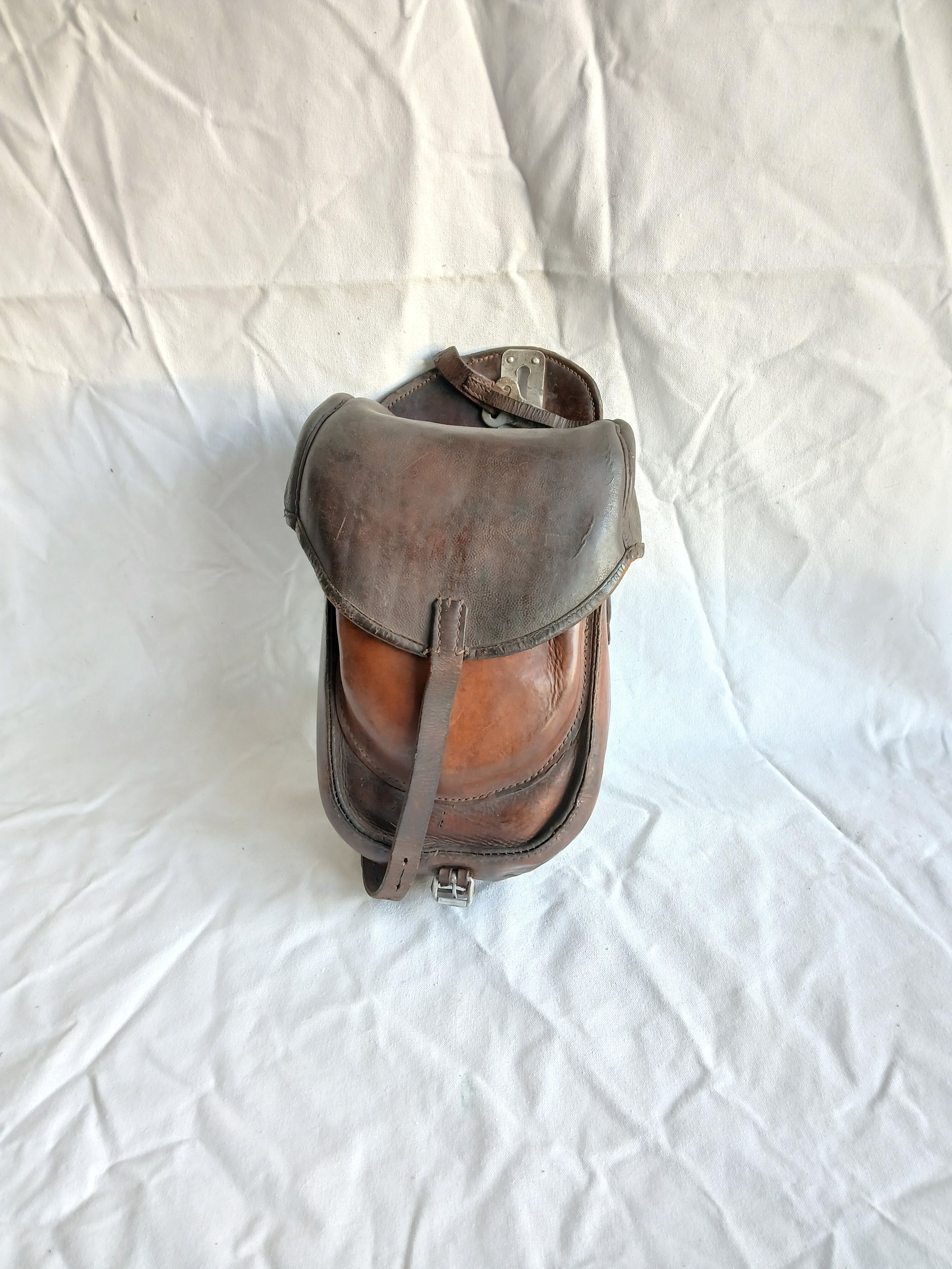 Equipement hippomobile - DE92280a Fonte de cavalerie 34 coté gauche