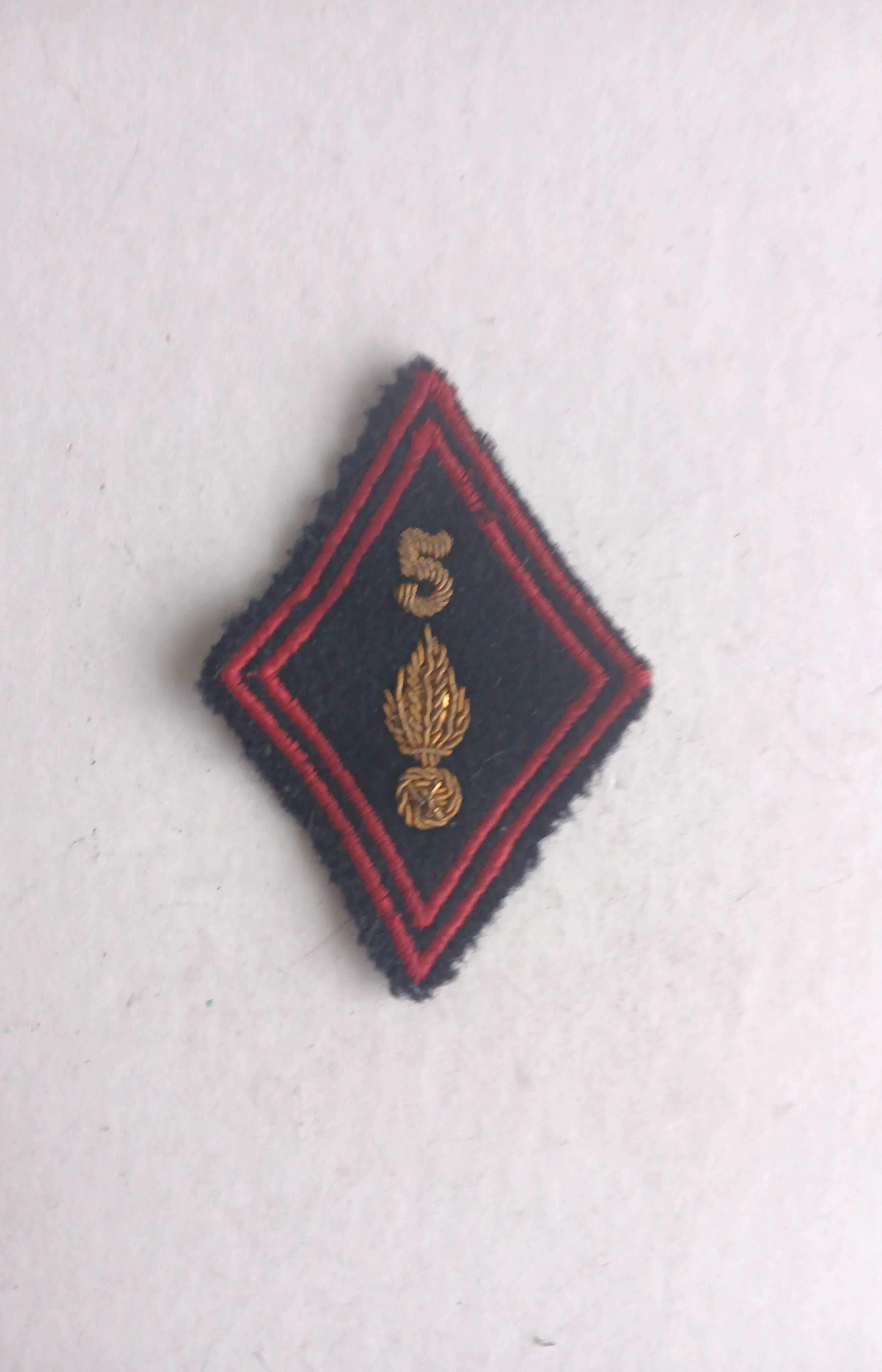 Ecusson - FR2201b  5°régiment d'infanterie, cadre cannetille