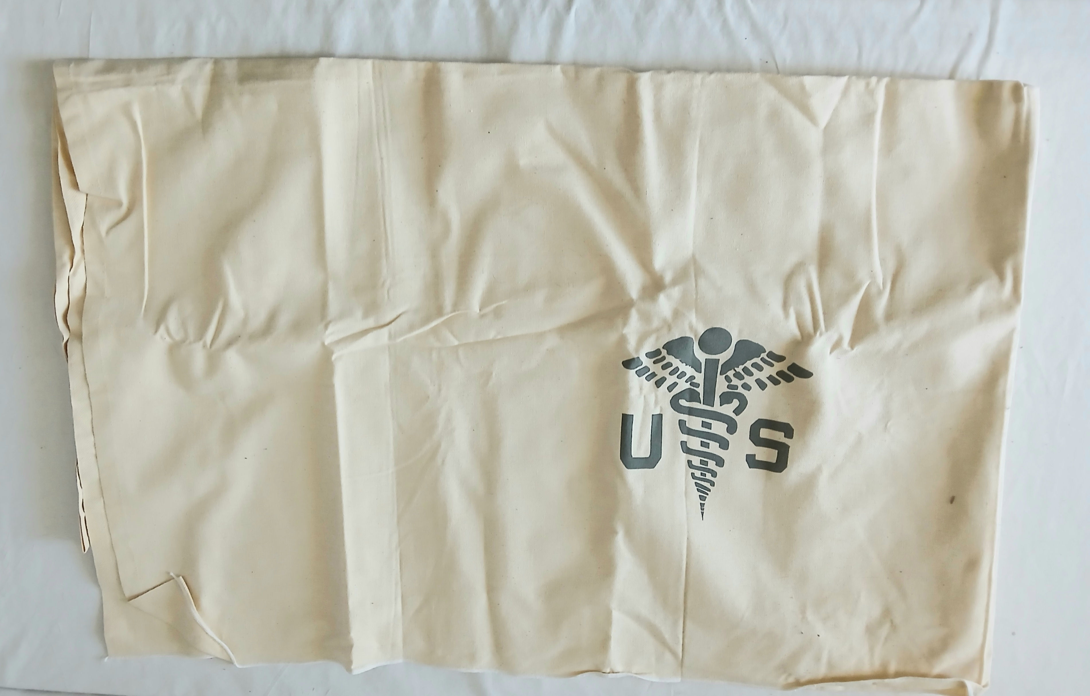 Médical - US288411a  Drap de champ opératoire