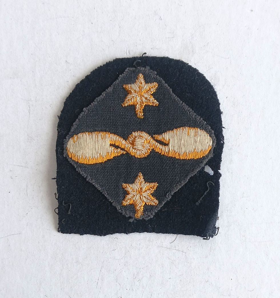 Miniature : Qualification badge - GB285605a Qualification badge Motor mechanic