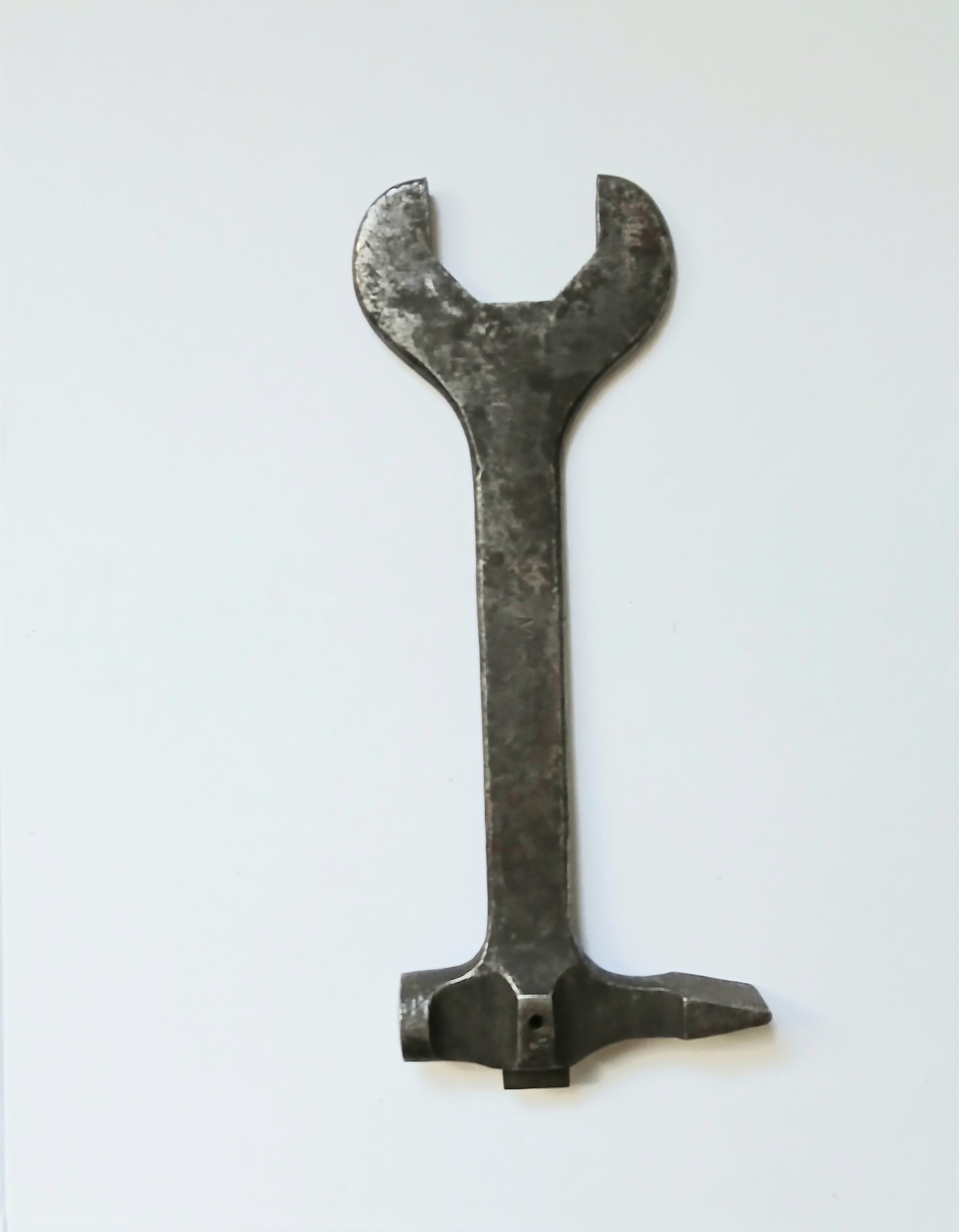 Armement - DE410140a  Outil multifonction MG 08