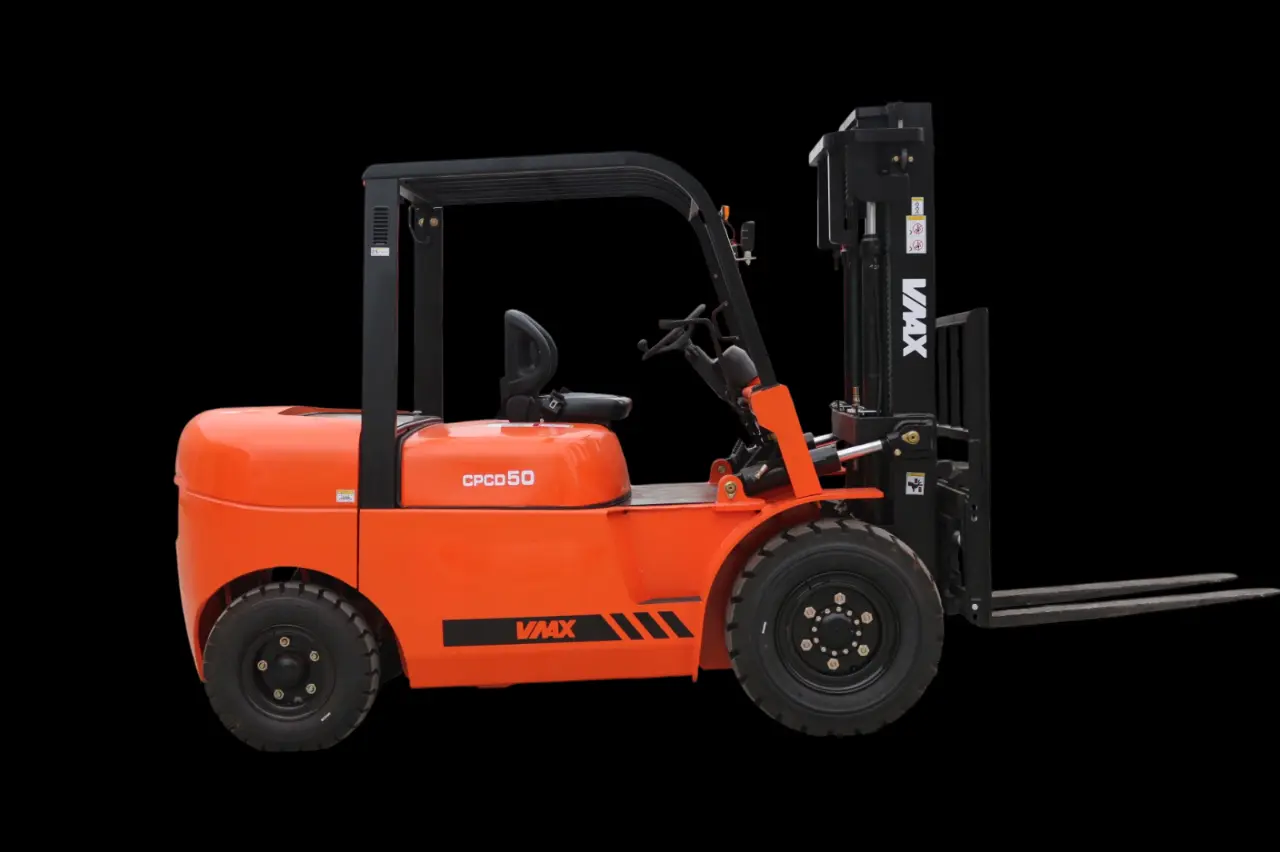 Chariot élévateur diesel 5 t VMAX CPCD50 – profil gauche, châssis robuste