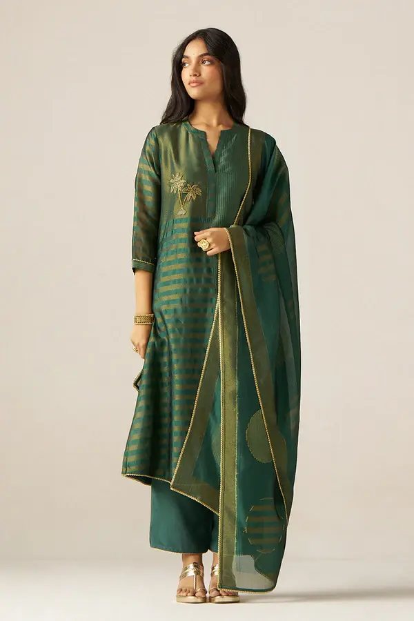 Zari Woven Festive Kurta Set Exlusive BUY USA, UK, Australia, Malayisa