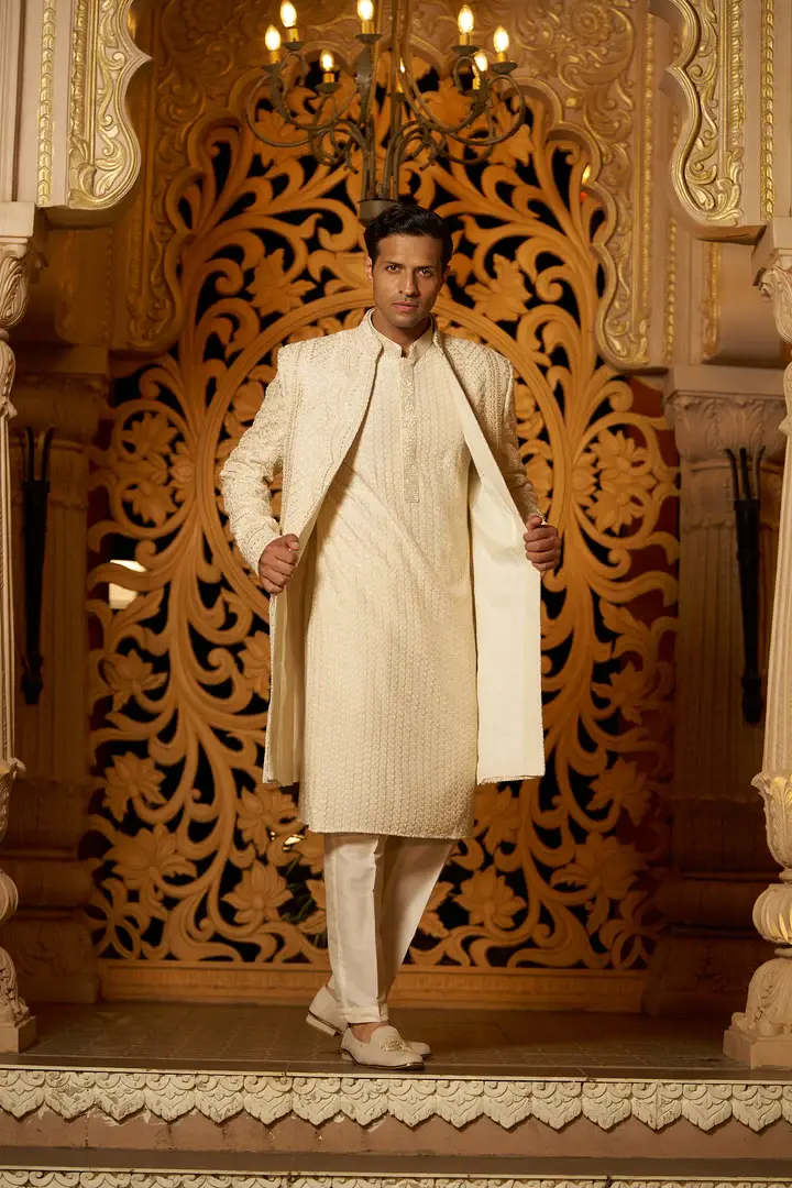 Find your perfect wedding sherwani at Zara Zari UK – Rich colors & regal details. Free delivery worldwide