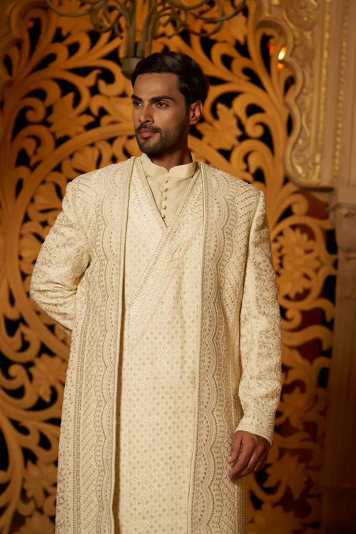 Buy luxury sherwanis for weddings & special occasions – Zara Zari UK offers free international shipping