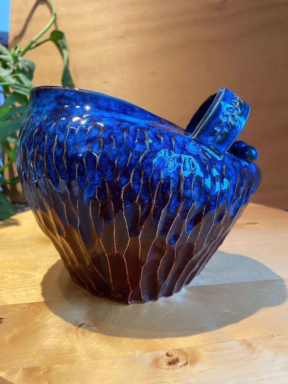 Thumbnail: Sculptural vase