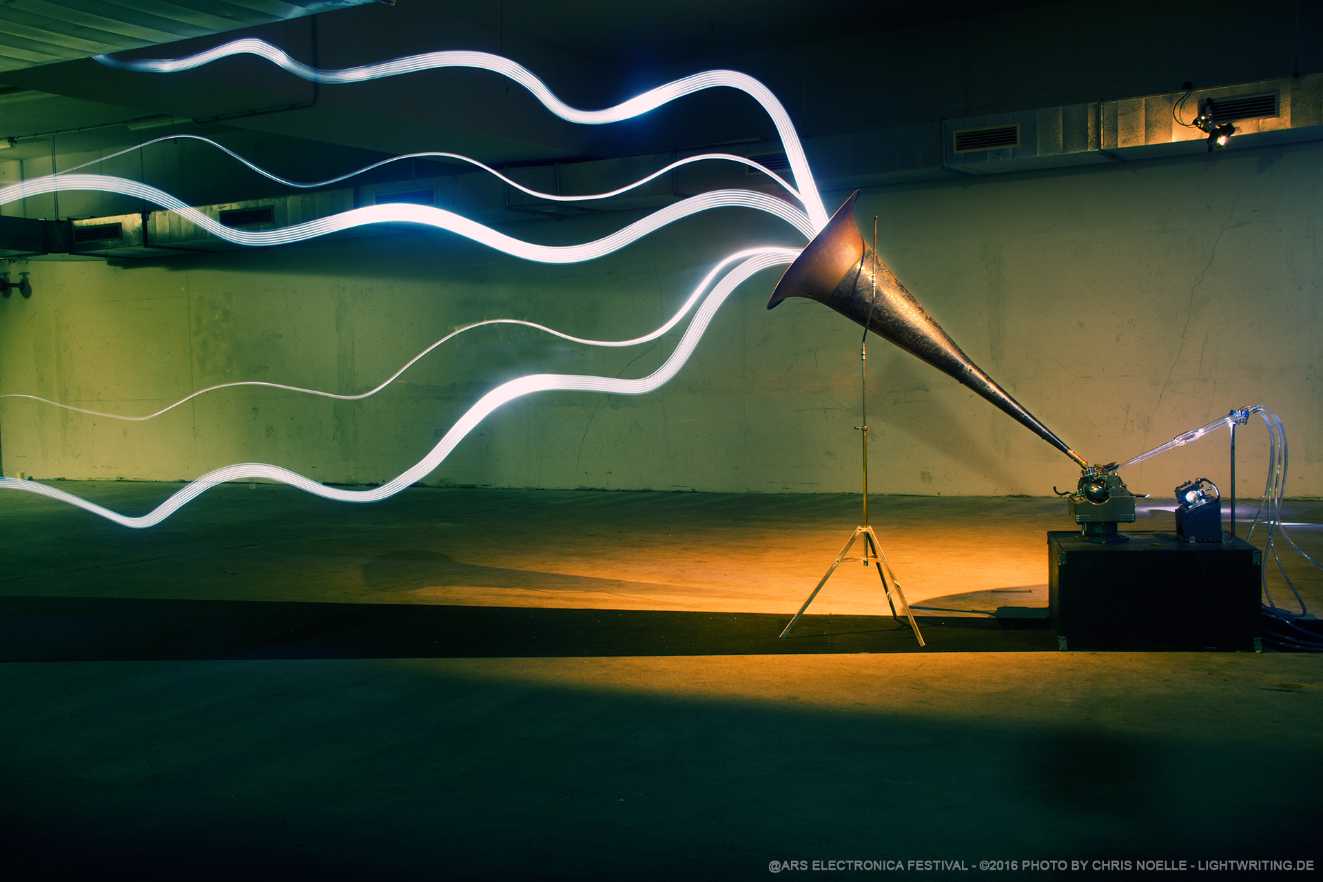 THE HORN STILL 1