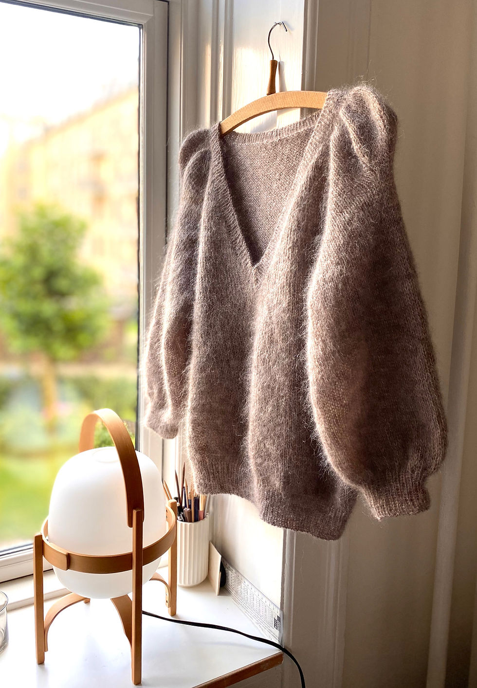 Thumbnail: Casia Sweater V-Neck PDF danish version