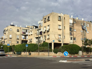 The Paradox of Pinui Binui