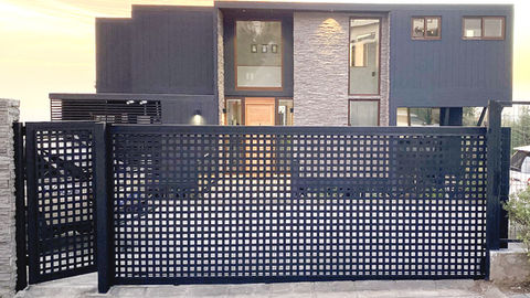 Portón metálico treillage