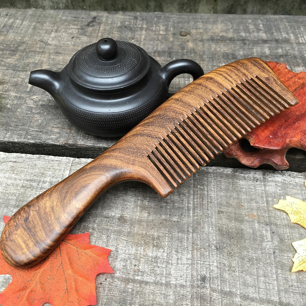 Thumbnail: Sandalwood Comb 