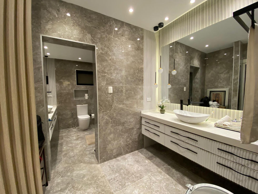 Master Bathroom G.jpg