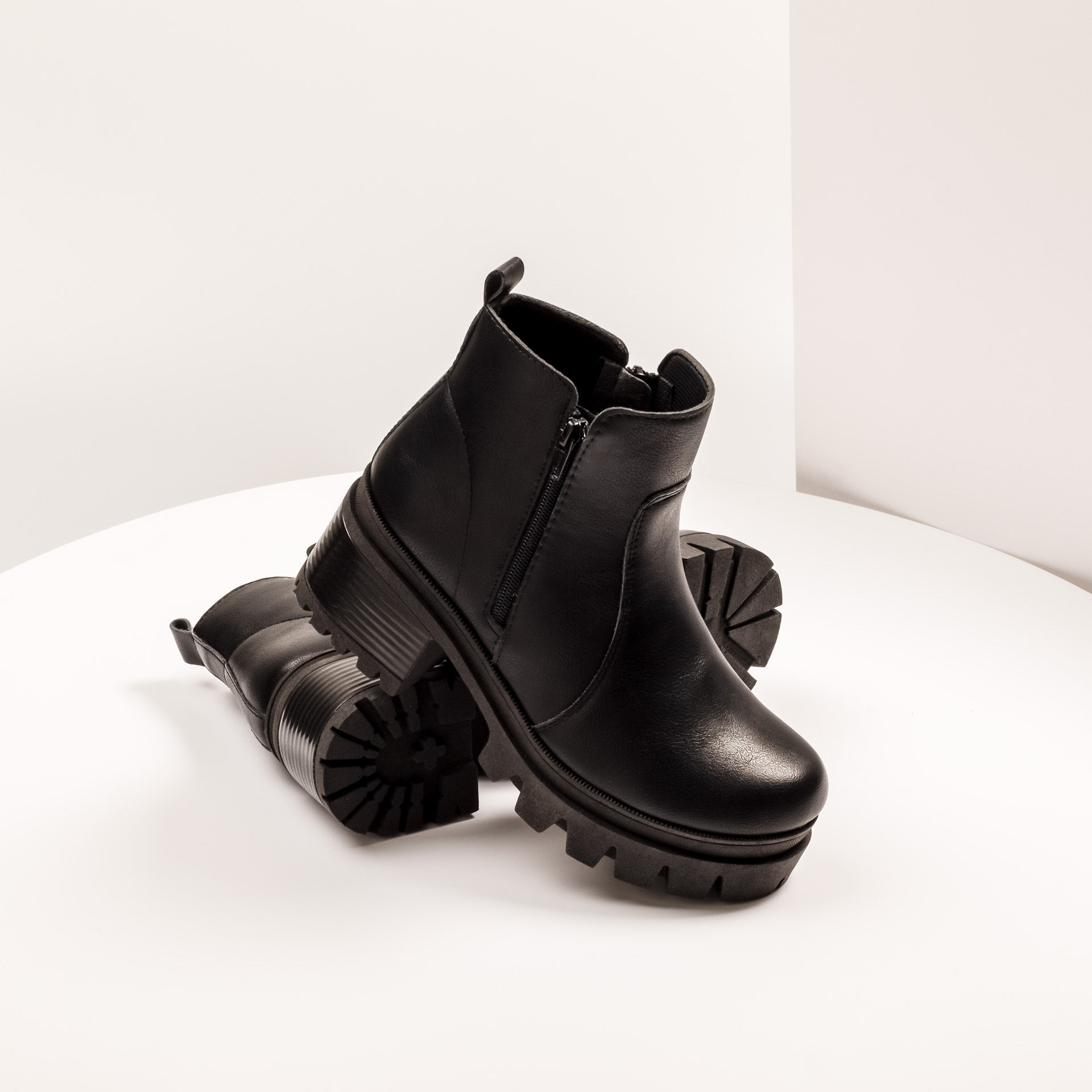 fotografía de botas de cuero