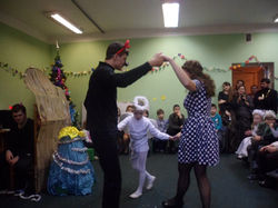 Миколай із подарунками 06