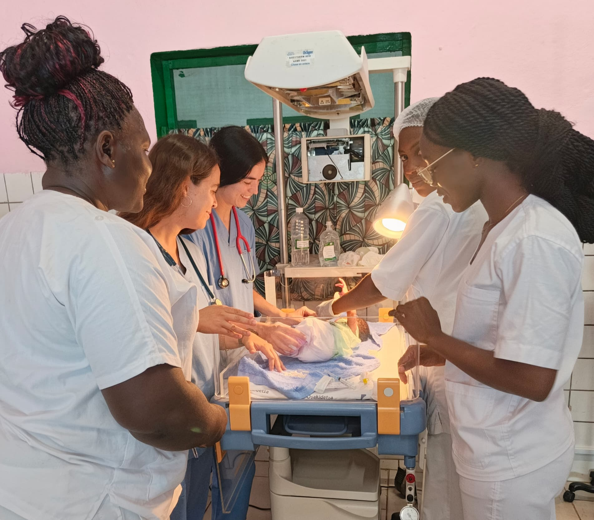 ¡La unidad neonatal del Hospital de Ebomé sigue avanzando!