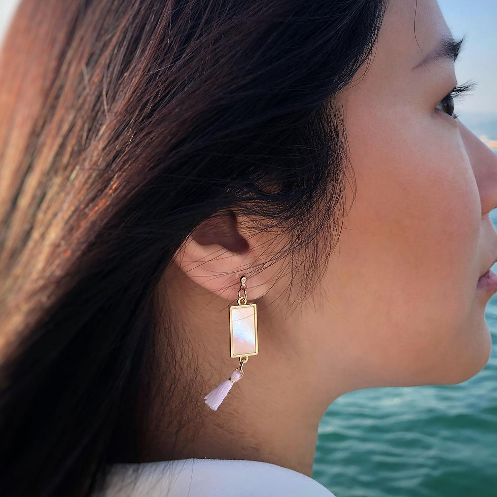 Thumbnail: 玫瑰金色耳環 Rose Gold Earrings