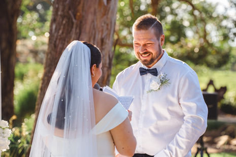 Romantic golden hour wedding at Gold Coast Regional Botanic Gardens in Benowa.