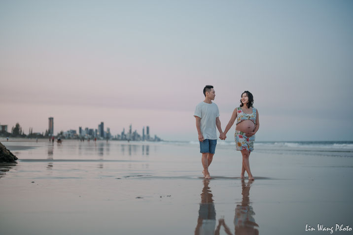 maternity photo at Miami Beach, Gold Coast