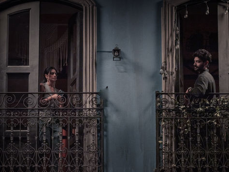 DISNEY PLUS - ENTRE PAREDES