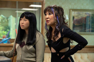 STAR PLUS - QUIZ LADY - AWKWAFINA Y SANDRA OH