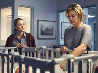 DISNEY PLUS - LA MANO QUE MECE LA CUNA