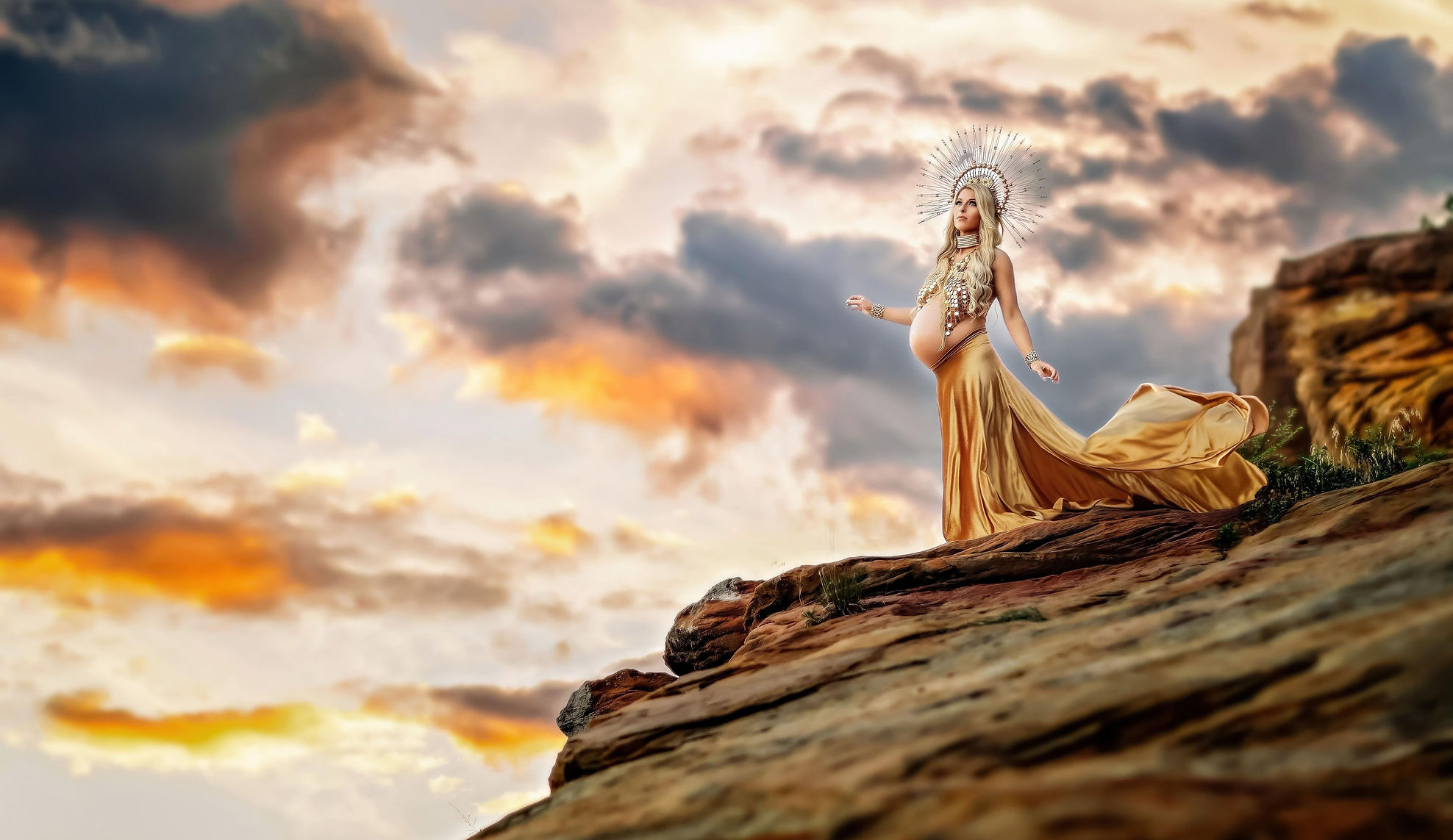 Gold velvet skirt for maternity photoshoot