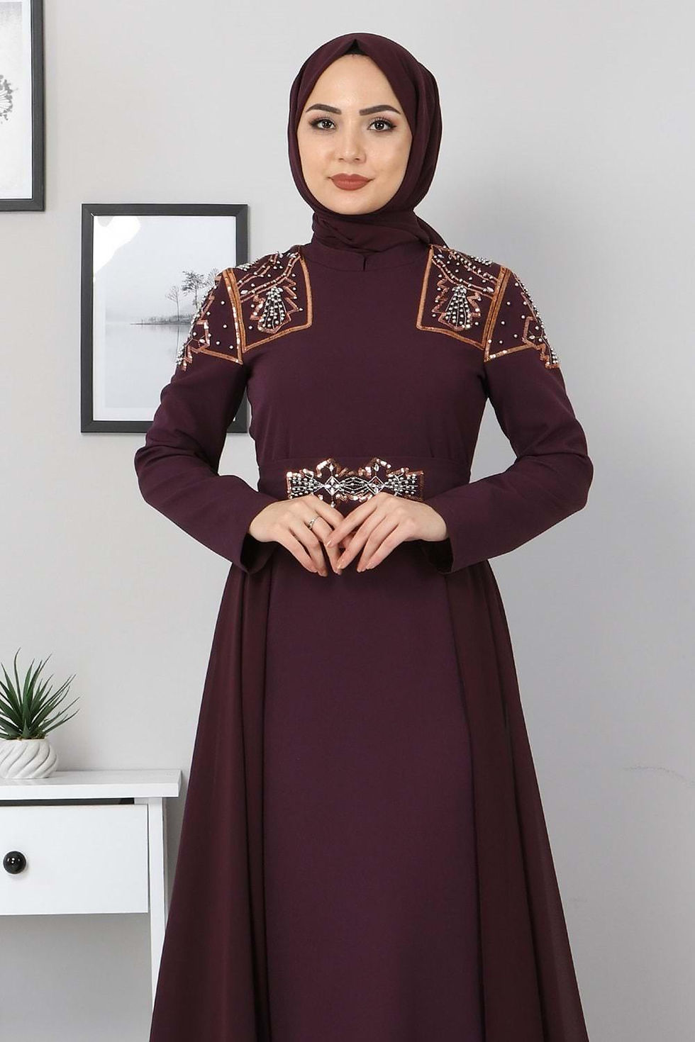 Küçük resim: Kol Detaylı Şık Abiye