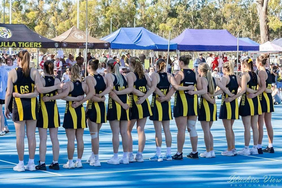 The Kyby A Grade girls lining up ahead of the Grand Final. IMAGE: Blackies View Photgraphy.
