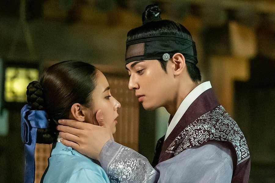 Rookie Historian Goo Hae-ryung cookingwithtehamster