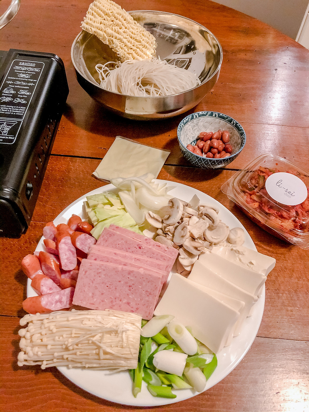 Budae jjigae Cookingwiththehamster