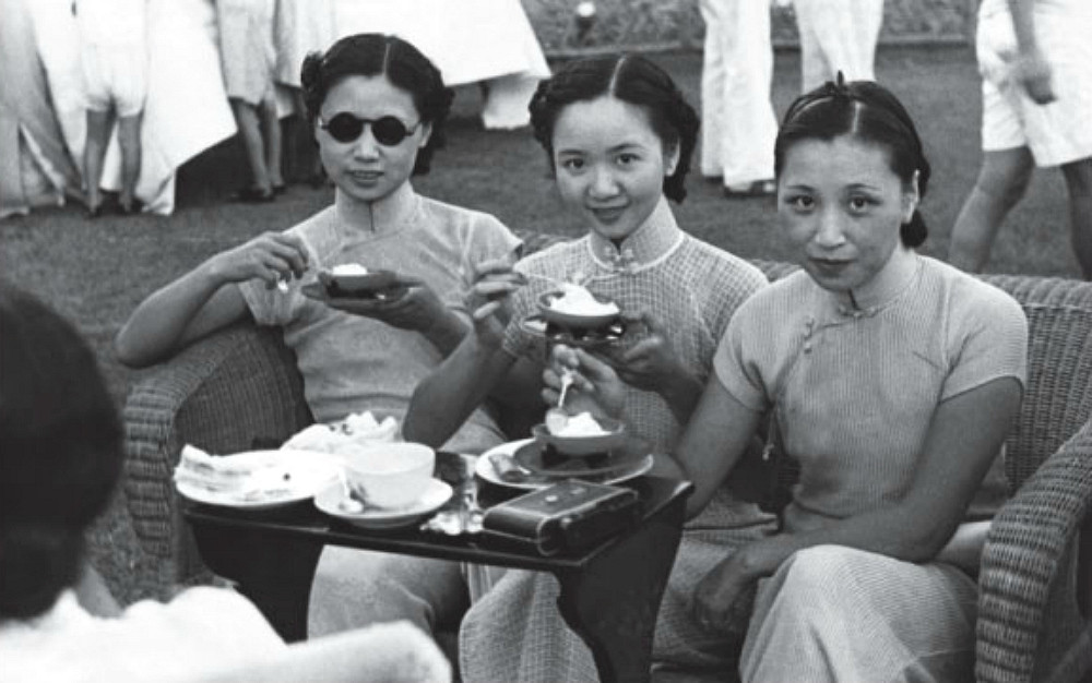 Donne con il qipao cookingwiththehamster