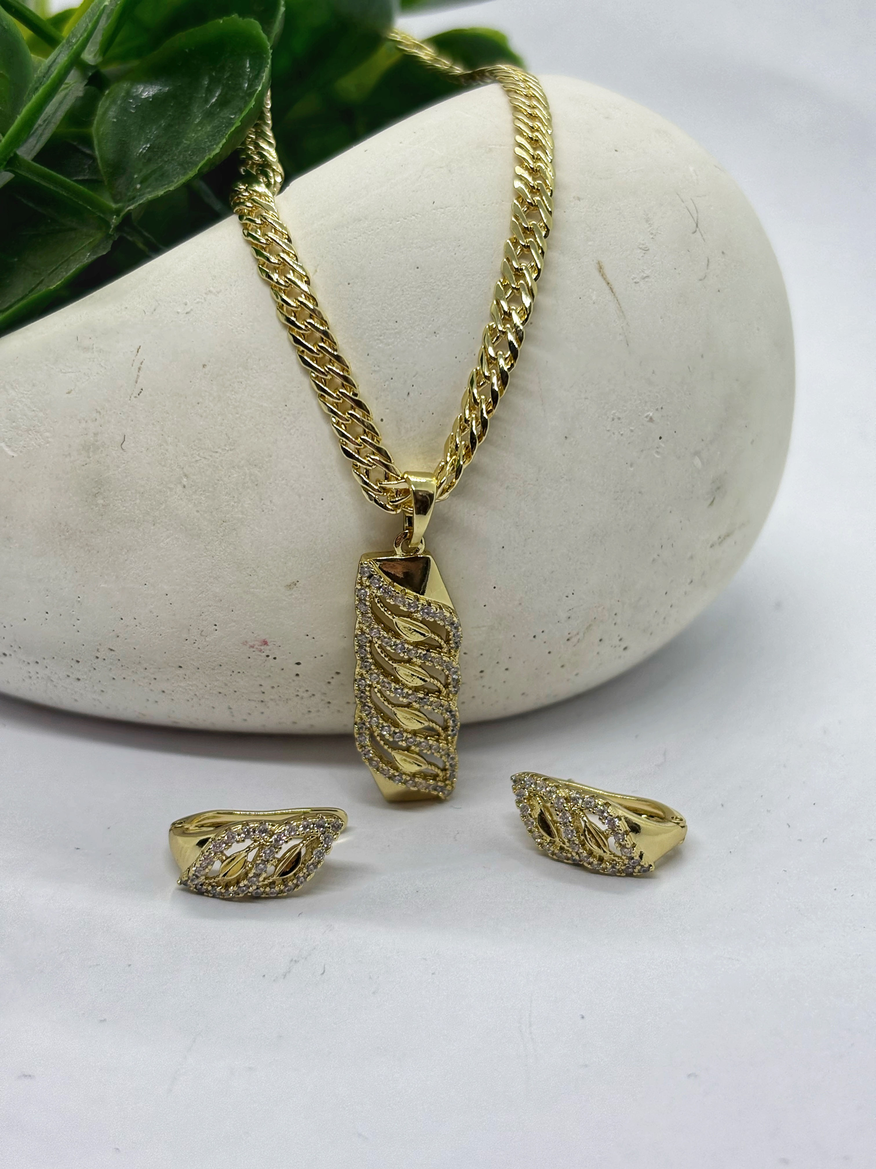 Set Opulent Gold / lănțișor și cercei 