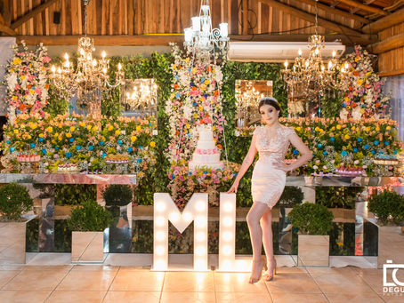 Maria Laura: 15 anos - Churrascaria Kretzer