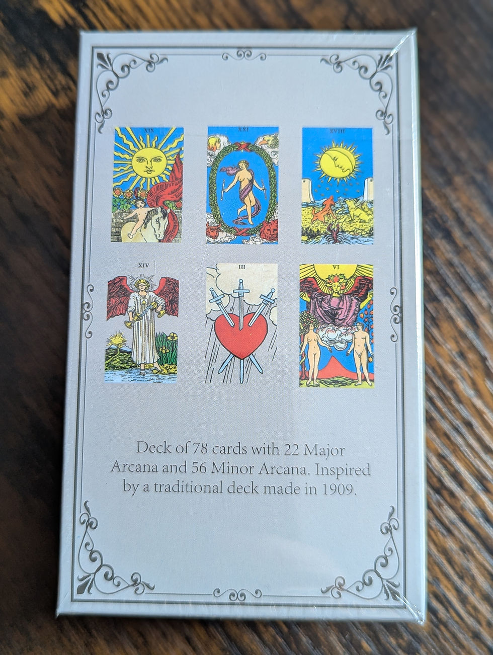 Thumbnail: Tradition Arcana Tarot Cards