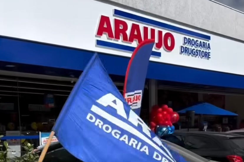Drogaria Araújo no bairro Morro Alto, em Vespasiano
