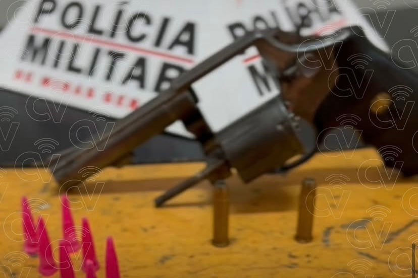 Arma apreendida no bairro Mangueiras