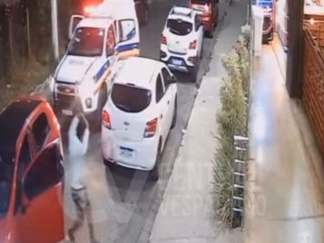 Gestante é assaltada em Santa Luzia e PM baleia suspeito durante perseguição; câmera registra ação
