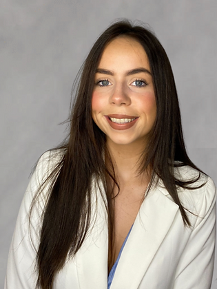 CIara Headshot.png
