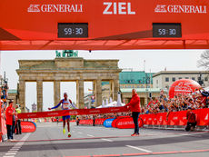 Daniel Ebenyo and Tekele Muluat win the GENERALI BERLIN HALF MARATHON 2024