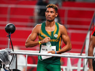 Wade van Niekerk Advances to the 200m Semi finals in Paris 2024
