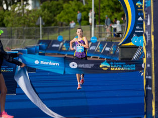 Hendricks and Kavanagh Power to Peace Run Victories at the Sanlam Cape Town Marathon