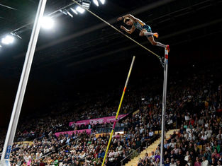 Duplantis breaks world pole vault record with 6.27m in Clermont-Ferrand