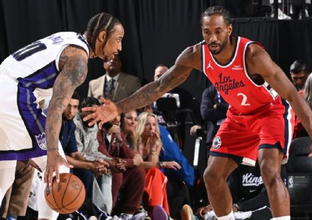 Kawhi abandona derrota de Clippers con esguince de tobillo