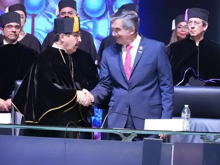 Dámaso Anaya rinde juramento como rector de la UAT ante la asamblea universitaria